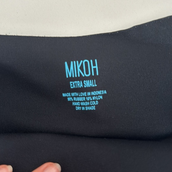 MIKOH NEOPRENE BANDEAU TOP AND HIPSTER BOTTOMS BLACK XS - sold as set! - Picture 4 of 8